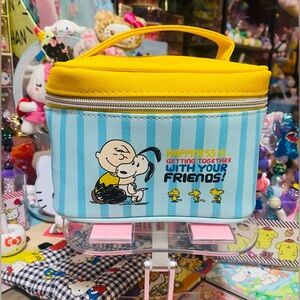 Snoopy makeup bag